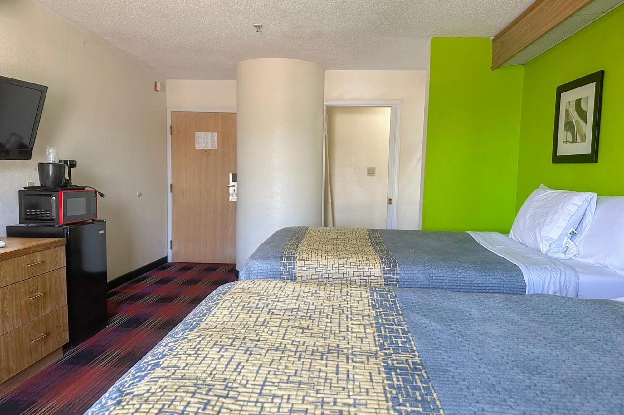 Hotel Classic By Oyo I- 240 Near Airport