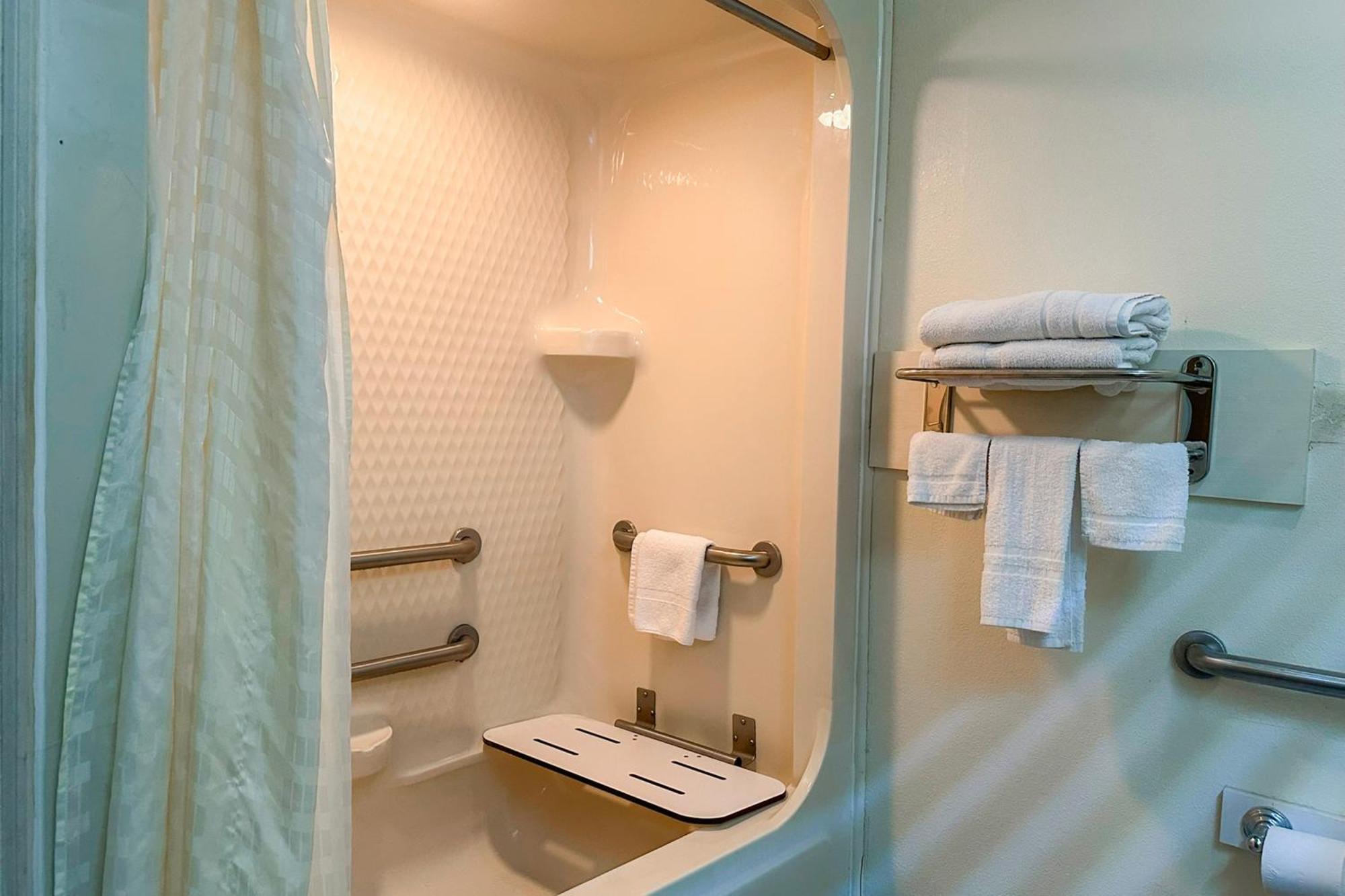 Hotel Classic By Oyo I- 240 Near Airport